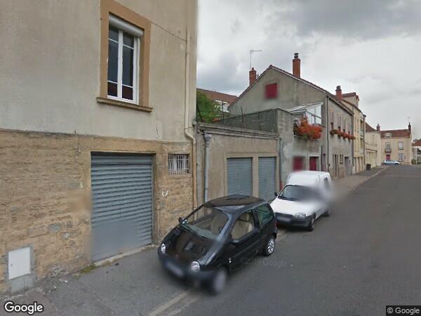 UNE MAISON D'HABITATION
