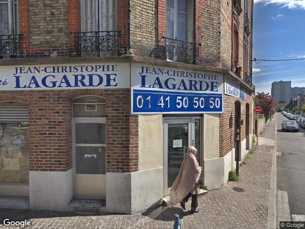 UN APPARTEMENT