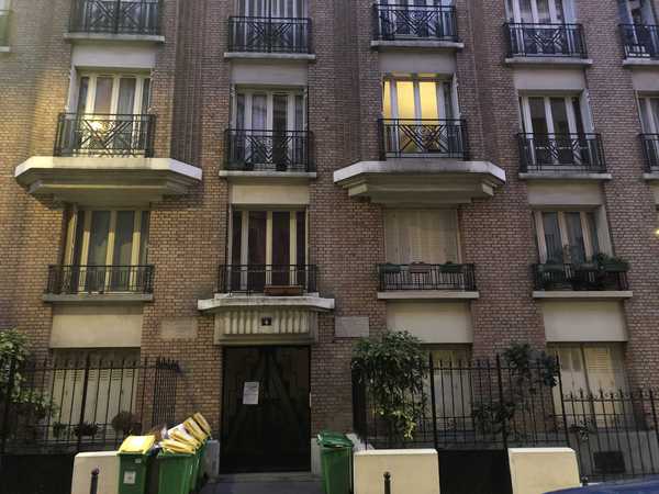 UN APPARTEMENT