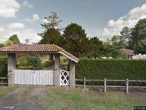 UNE MAISON D'HABITATION