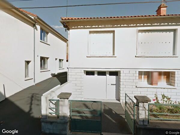 UNE MAISON D'HABITATION