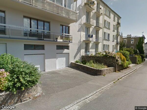 UN APPARTEMENT