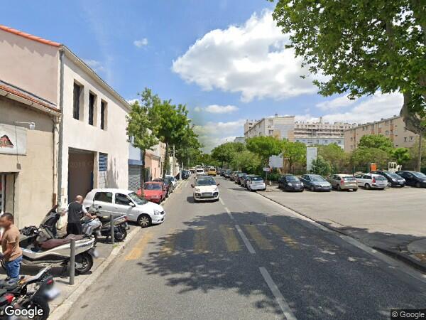 UNE CONSTRUCTION À USAGE DE GARAGE