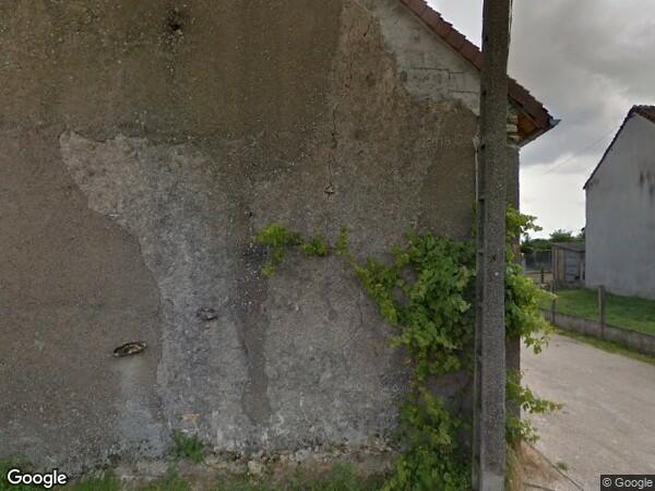 UNE MAISON D'HABITATION