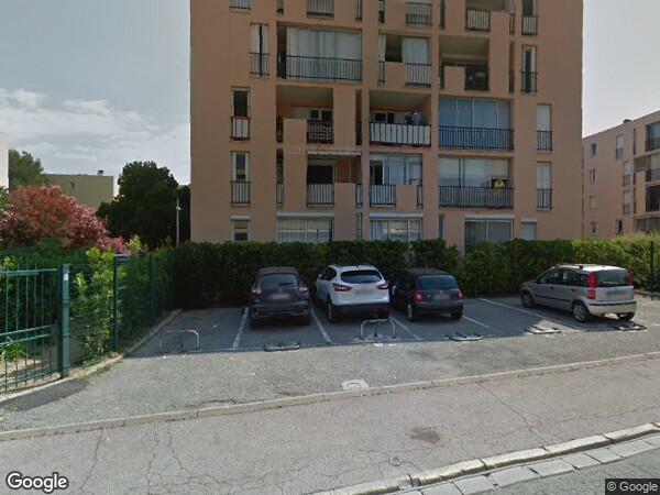 UN APPARTEMENT