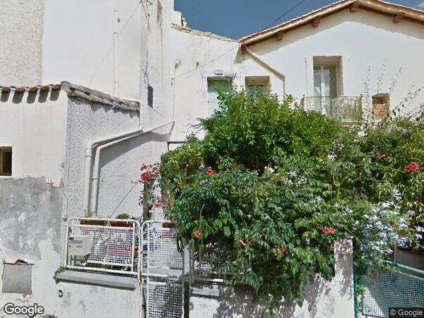 UNE MAISON D'HABITATION