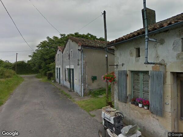 UNE MAISON ANCIENNE