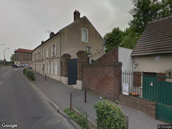 UN APPARTEMENT