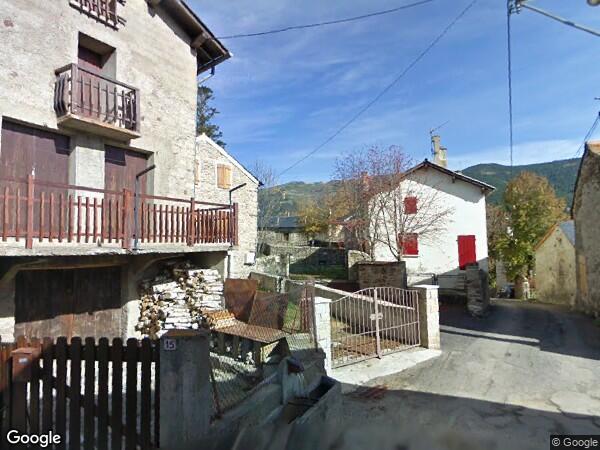 UNE MAISON D'HABITATION