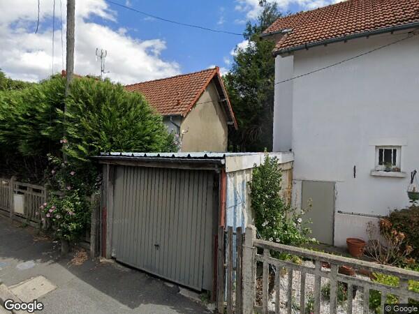 UN PAVILLON D'HABITATION 