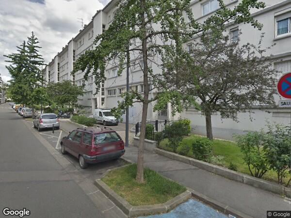 UN APPARTEMENT