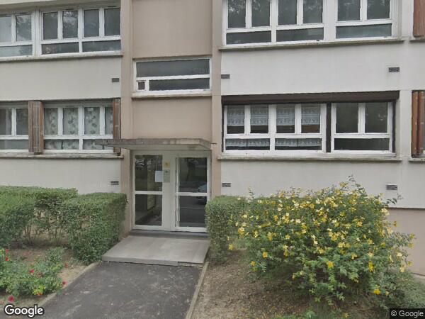 UN APPARTEMENT