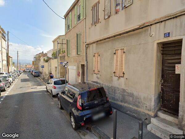 UN APPARTEMENT