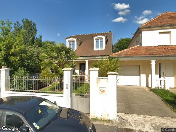 UN APPARTEMENT