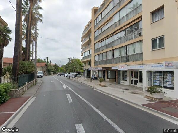 UN APPARTEMENT