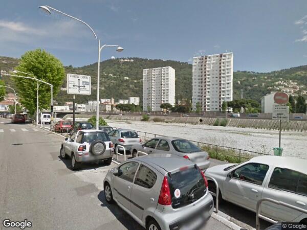 UN APPARTEMENT