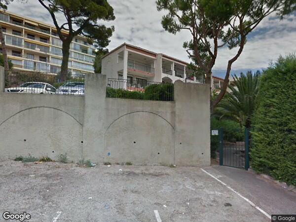 UN APPARTEMENT