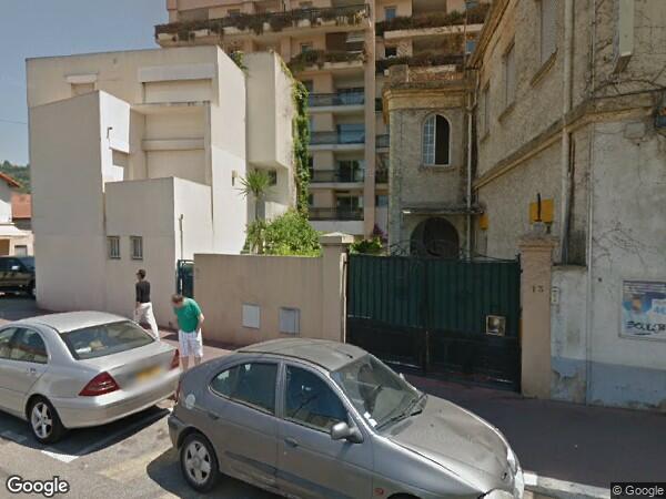 UN APPARTEMENT