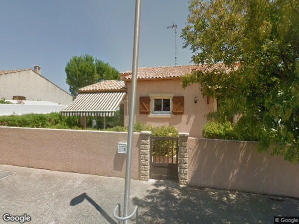 UNE MAISON D'HABITATION