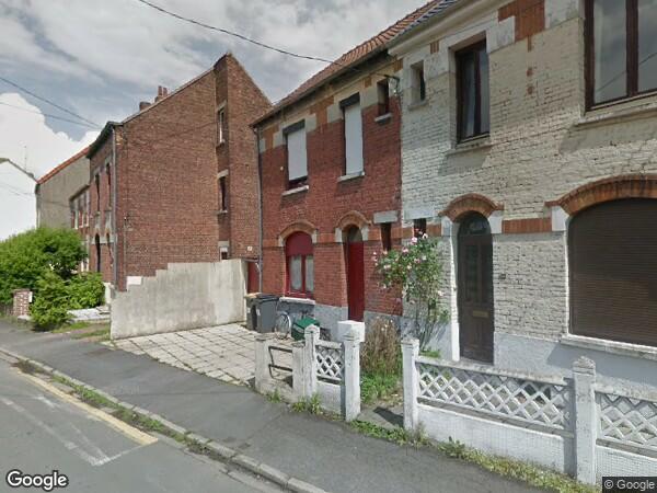 UNE MAISON D'HABITATION