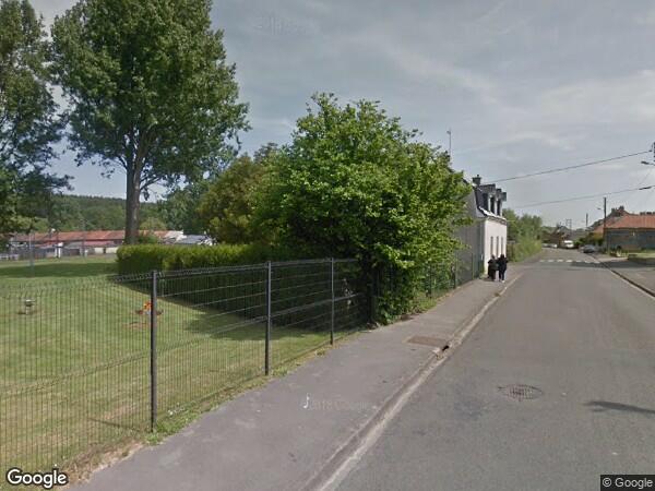 UNE MAISON D'HABITATION