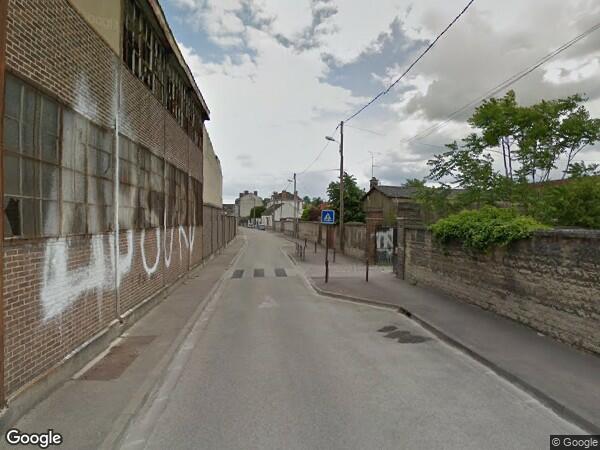 UNE MAISON D'HABITATION