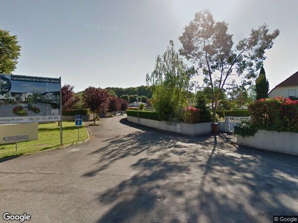 UNE MAISON D'HABITATION 