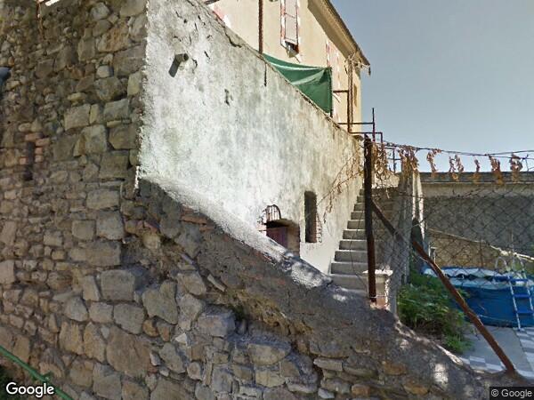 UNE MAISON D'HABITATION