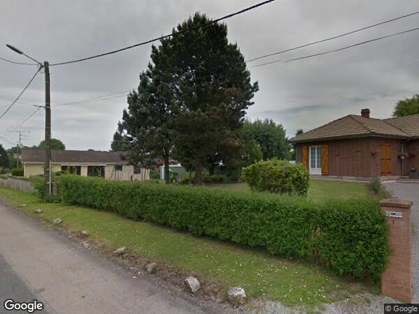 UN IMMEUBLE D'HABITATION