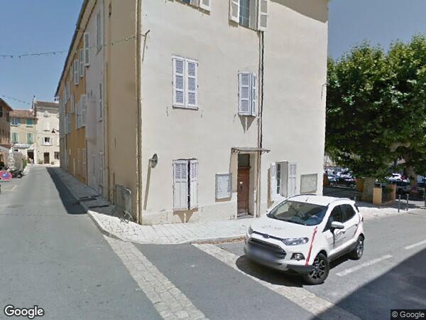 UN BATIMENT INDUSTRIEL