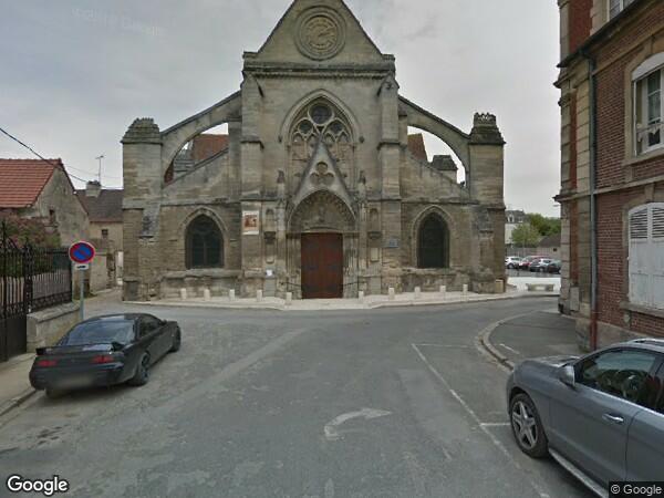 UNE MAISON D'HABITATION