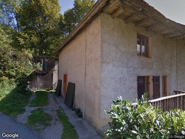 UNE MAISON D'HABITATION