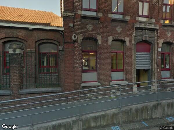 UNE MAISON D'HABITATION