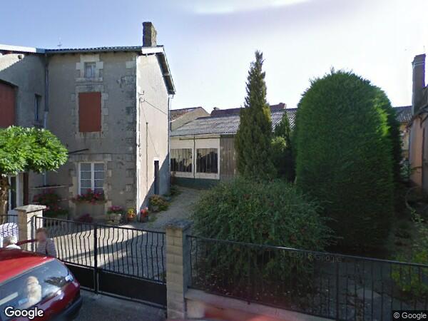 UNE MAISON D'HABITATION