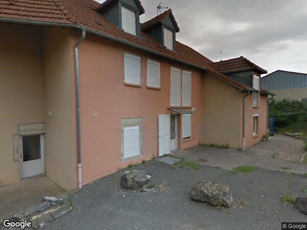 UNE MAISON D'HABITATION