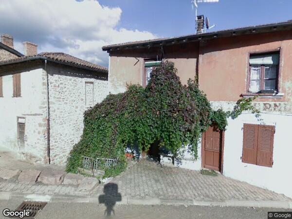 UNE MAISON D'HABITATION