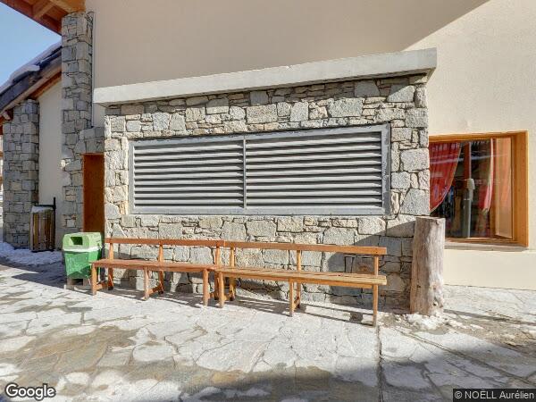 UN APPARTEMENT EN DUPLEX