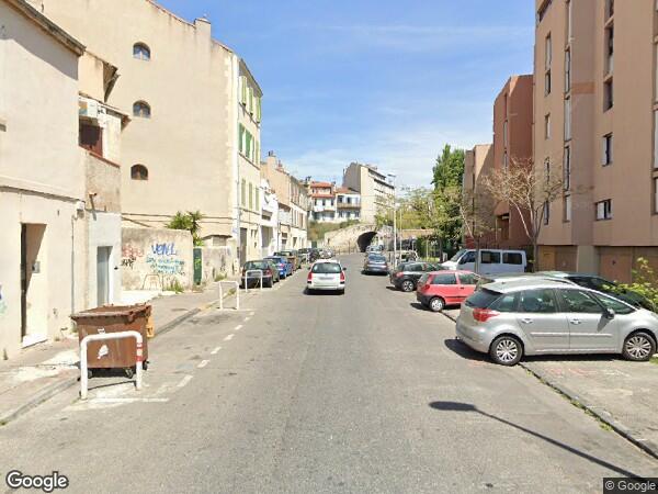 UN APPARTEMENT