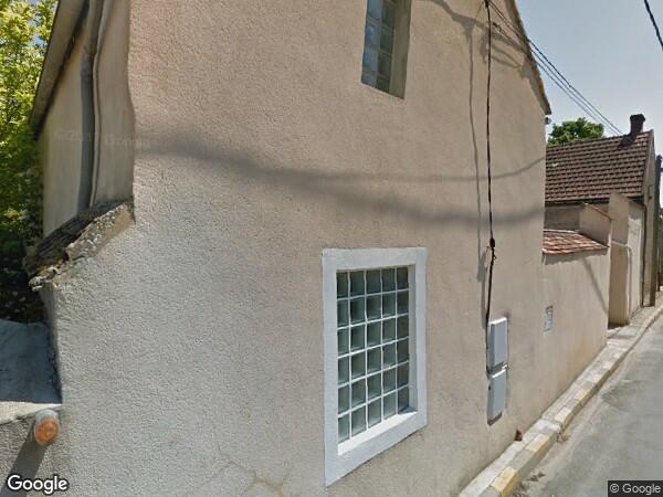 UNE MAISON D'HABITATION