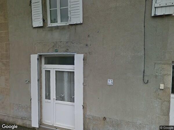UNE MAISON MITOYENNE 