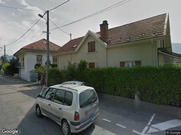 UNE MAISON D'HABITATION