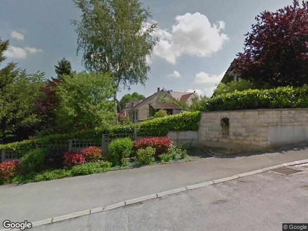 UNE MAISON D'HABITATION