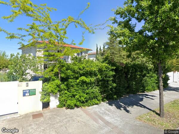 UNE MAISON D'HABITATION