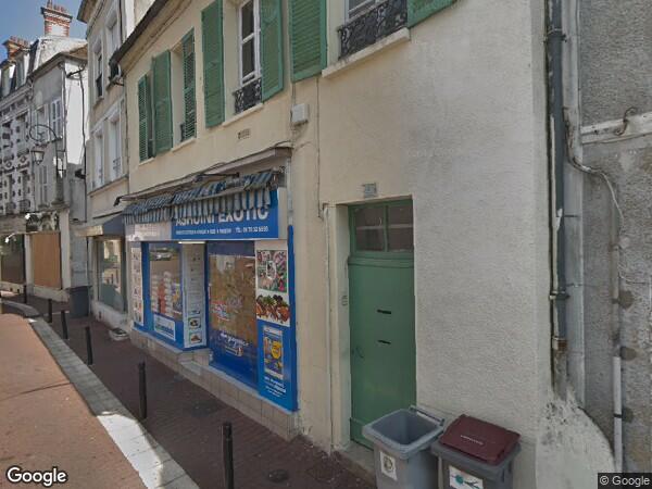 UN CORPS DE BATIMENT