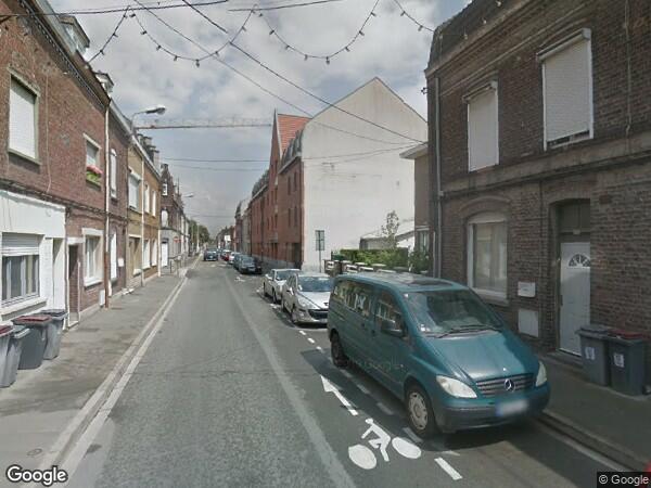 UNE MAISON D'HABITATION