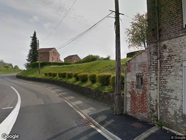 UN IMMEUBLE D'HABITATION