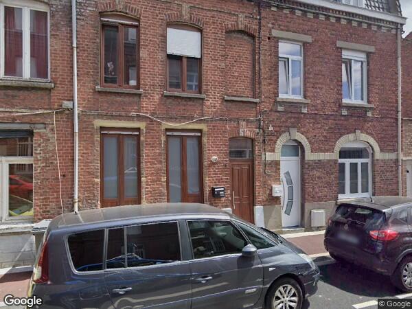 UNE MAISON D'HABITATION