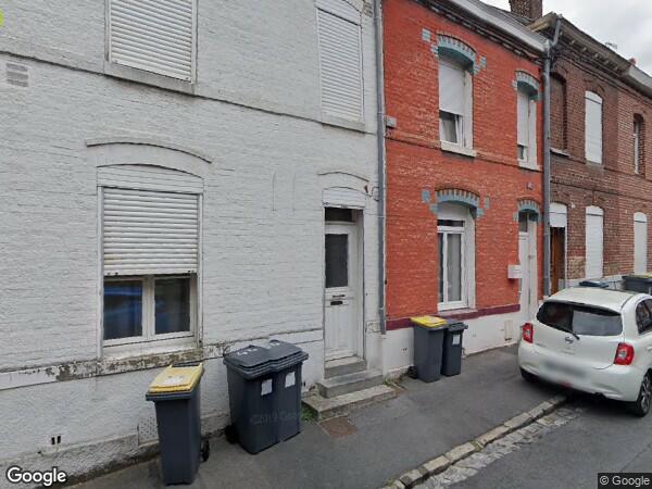 UNE MAISON D'HABITATION