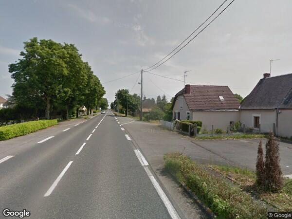 UN IMMEUBLE A USAGE DE COMMERCE