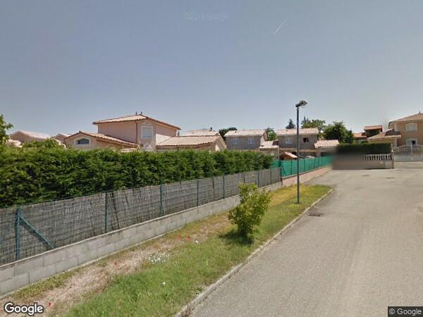 UNE MAISON D'HABITATION